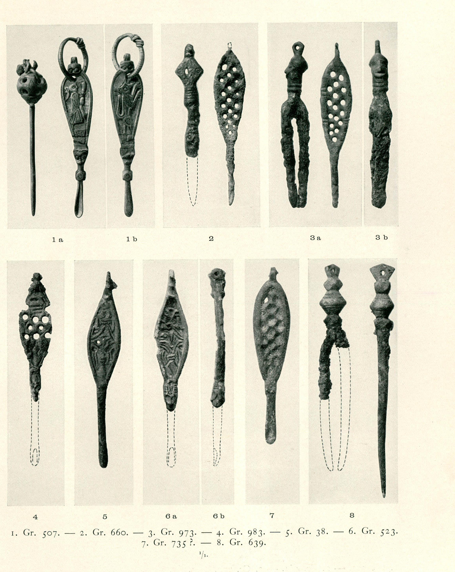 Wikingerzeitliche Pflege-/Toilettengeräte (Ohrlöffel/Spatel mit figürlichen Griffen an Ringen/Ketten), Birka – Arbman 1943, Taf.