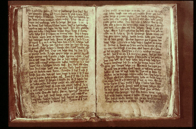 Der Codex Regius (GKS 2365 4to), Haupthandschrift der Lieder-Edda — erst im 13. Jahrhundert niedergeschrieben (Wikimedia Commons, Public Domain)