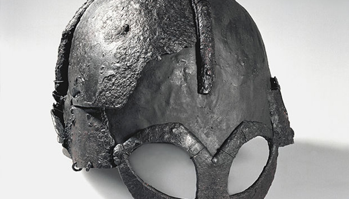Museumsaufnahme des erhaltenen Gjermundbu-Helms ohne Hörner